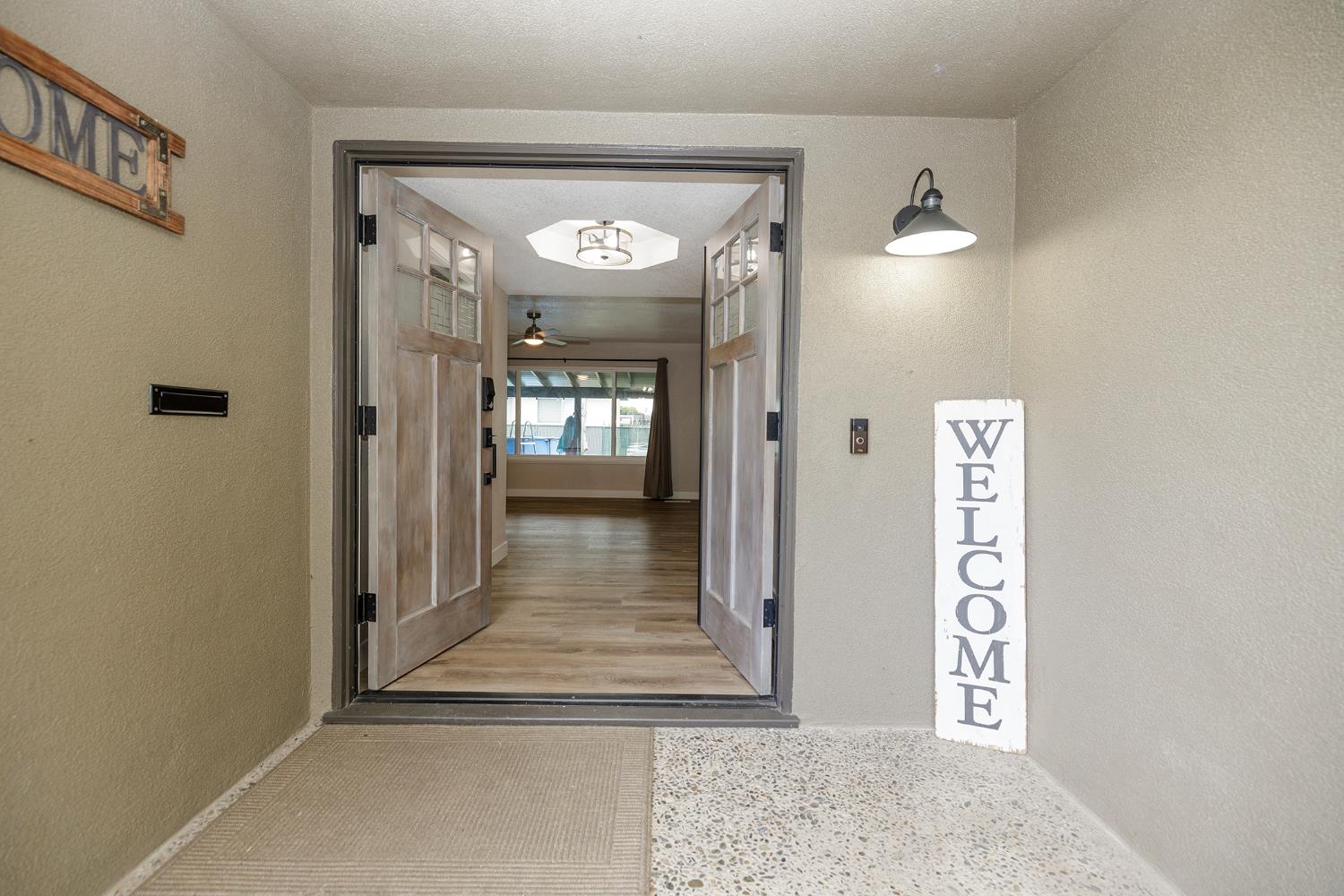 2211 California St, Escalon, CA 95320