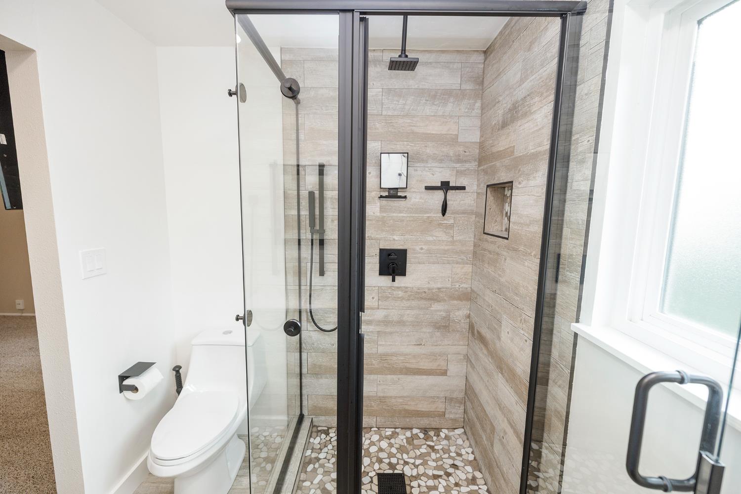 2211 California St, Escalon, CA 95320