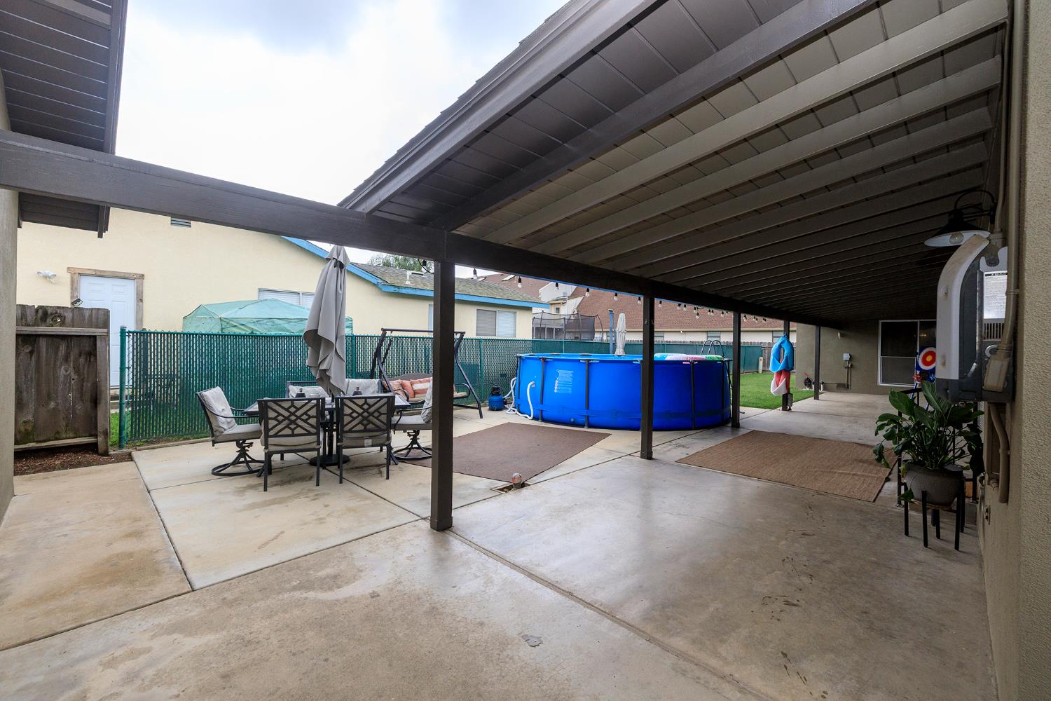 2211 California St, Escalon, CA 95320