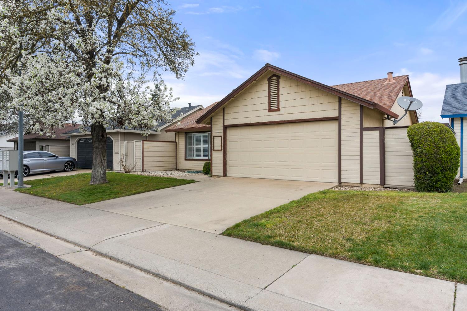 1917 Middelburg Ct, Modesto, CA 95356