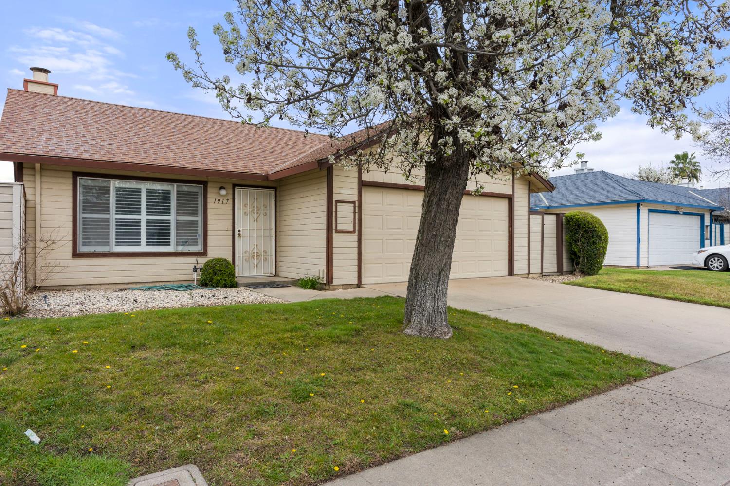 1917 Middelburg Ct, Modesto, CA 95356