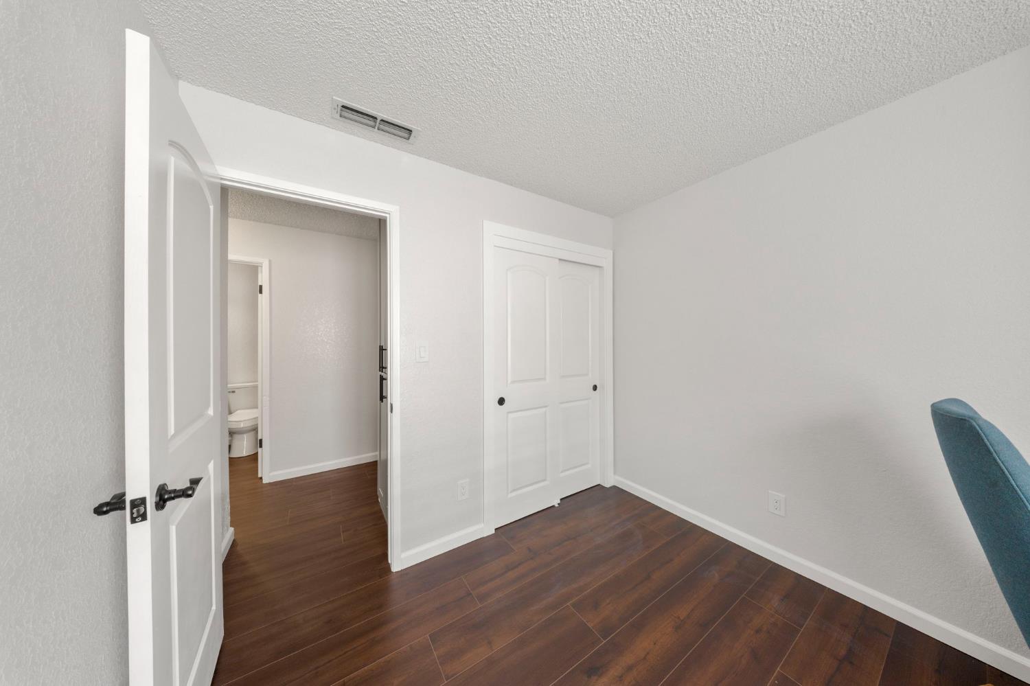 1917 Middelburg Ct, Modesto, CA 95356