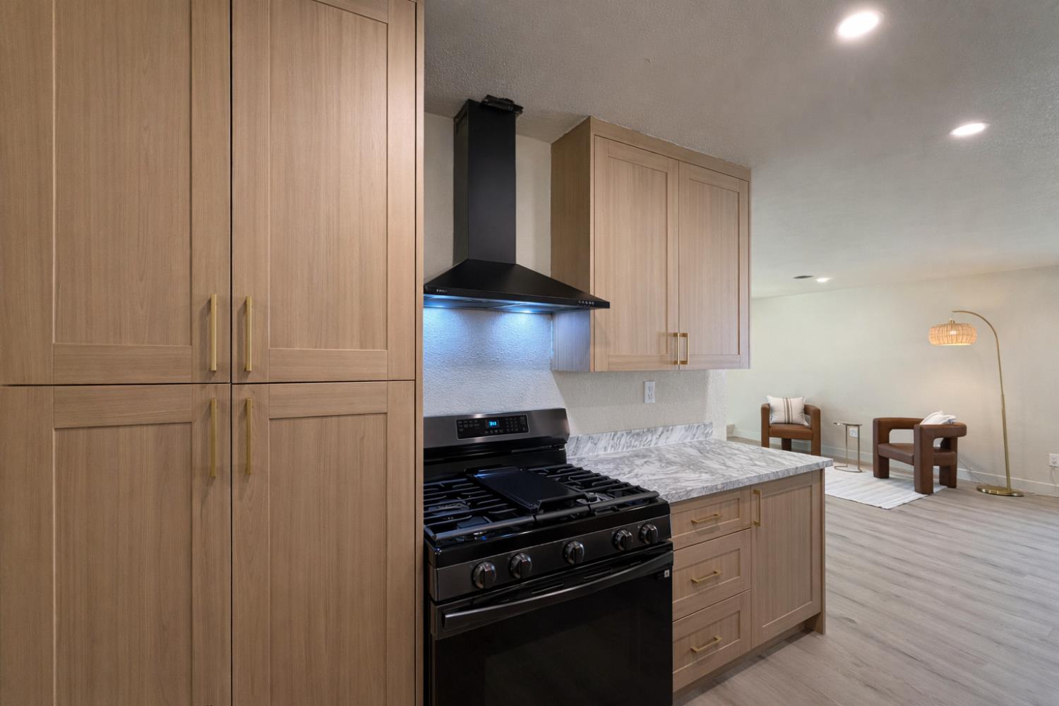 1813 Rose Ave, Modesto, CA 95355