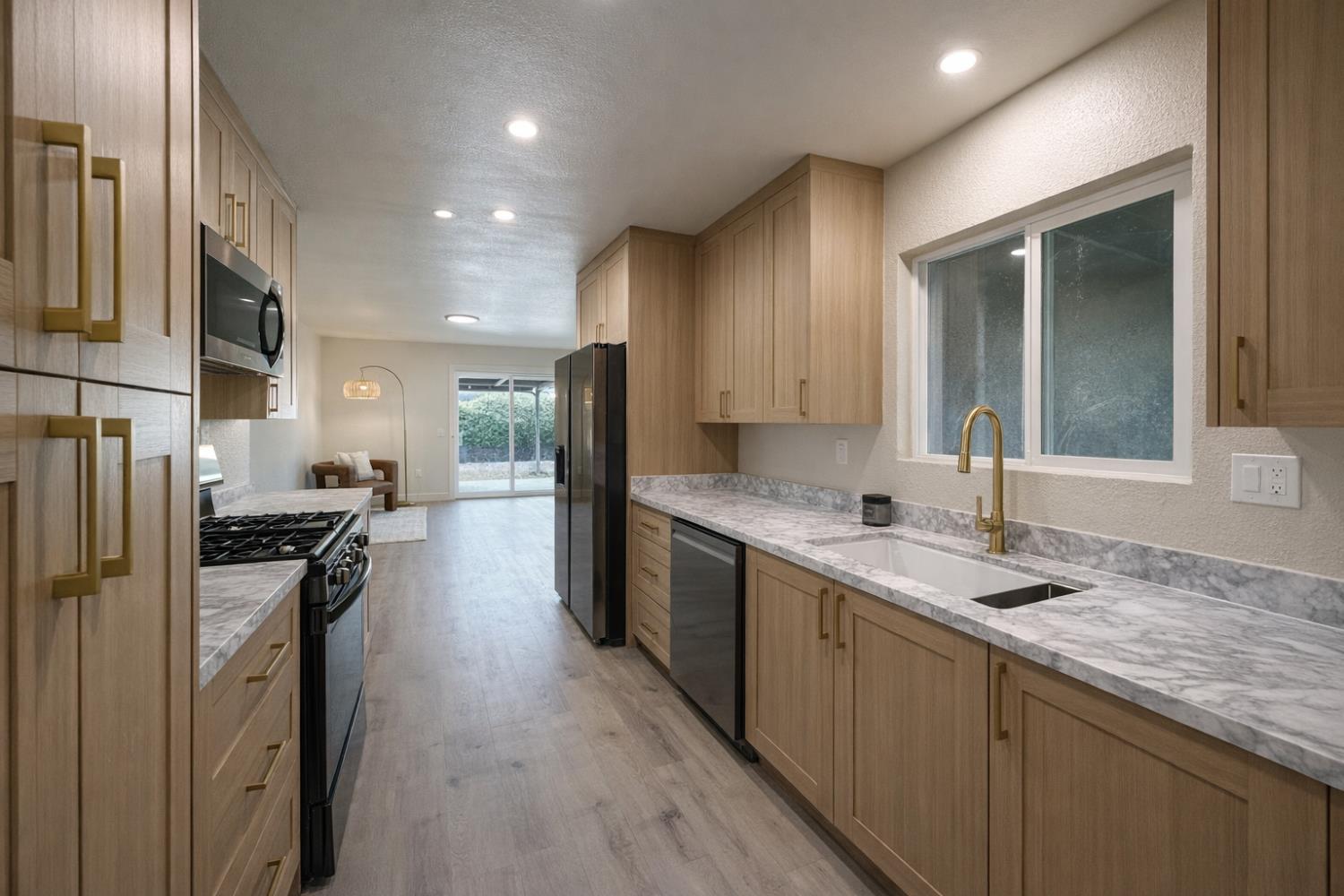 1813 Rose Ave, Modesto, CA 95355