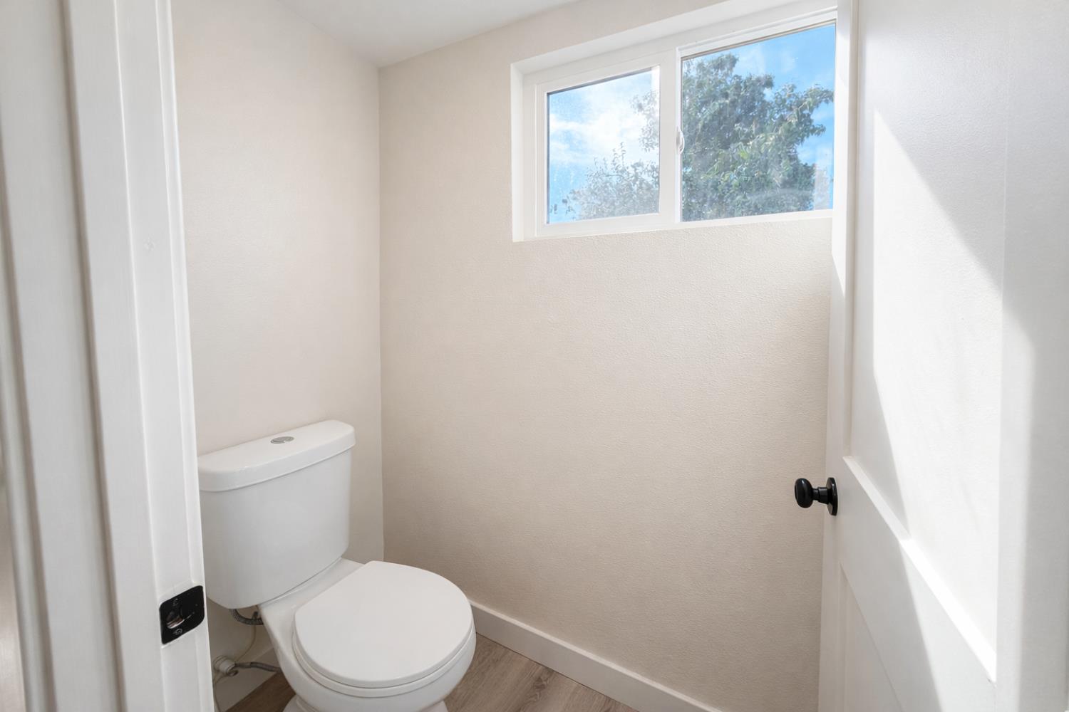 1813 Rose Ave, Modesto, CA 95355