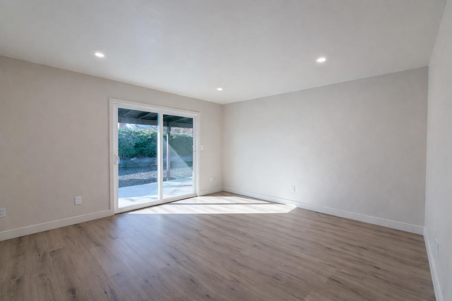 1813 Rose Ave, Modesto, CA 95355