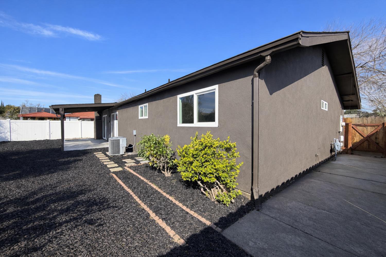 1813 Rose Ave, Modesto, CA 95355