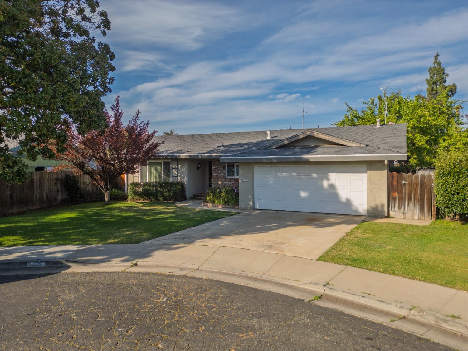 315 Diane Ct, Merced, CA 95348