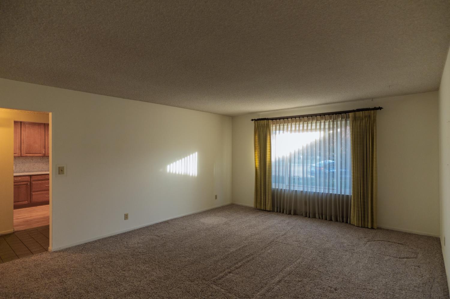 315 Diane Ct, Merced, CA 95348