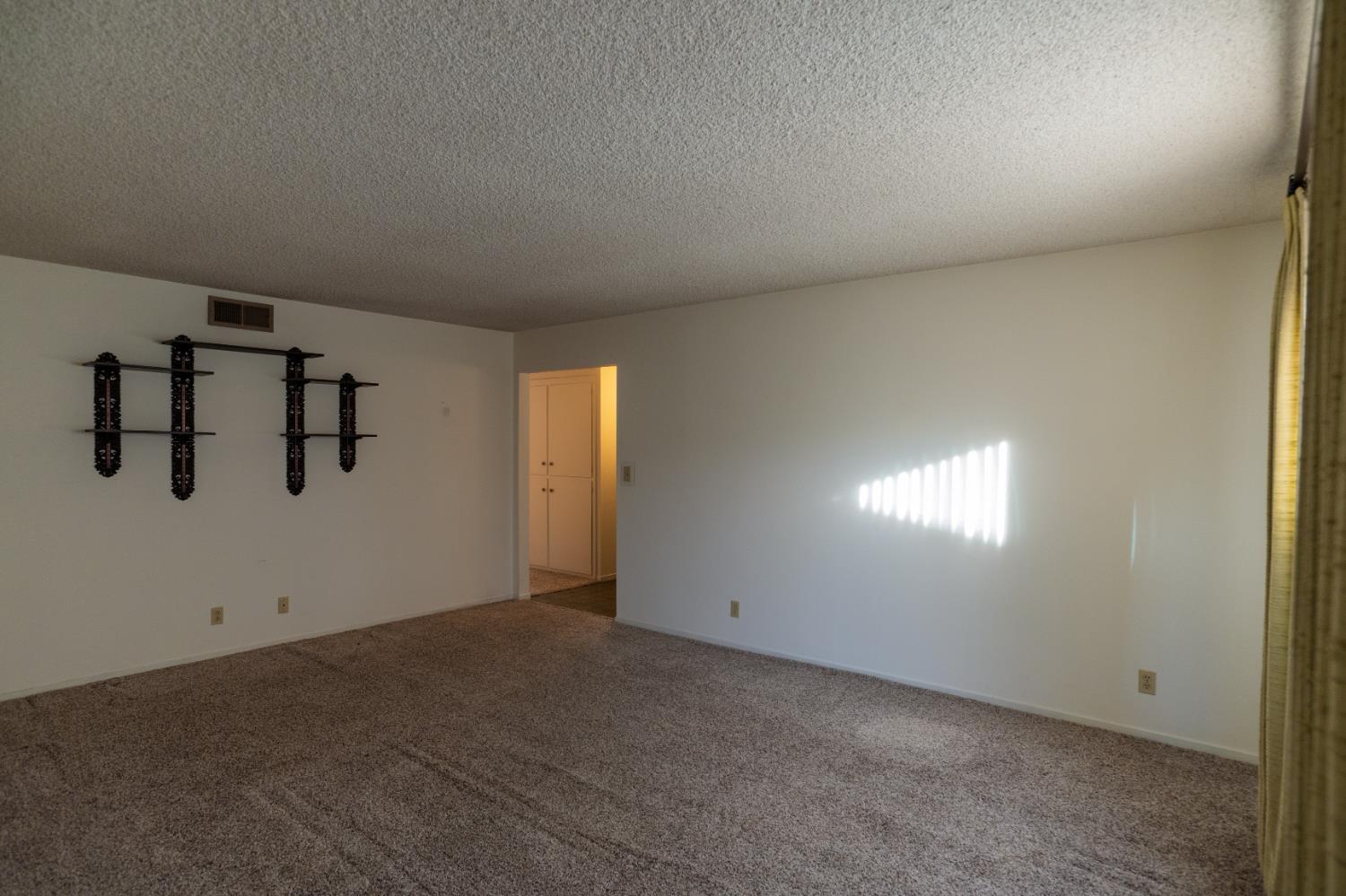 315 Diane Ct, Merced, CA 95348