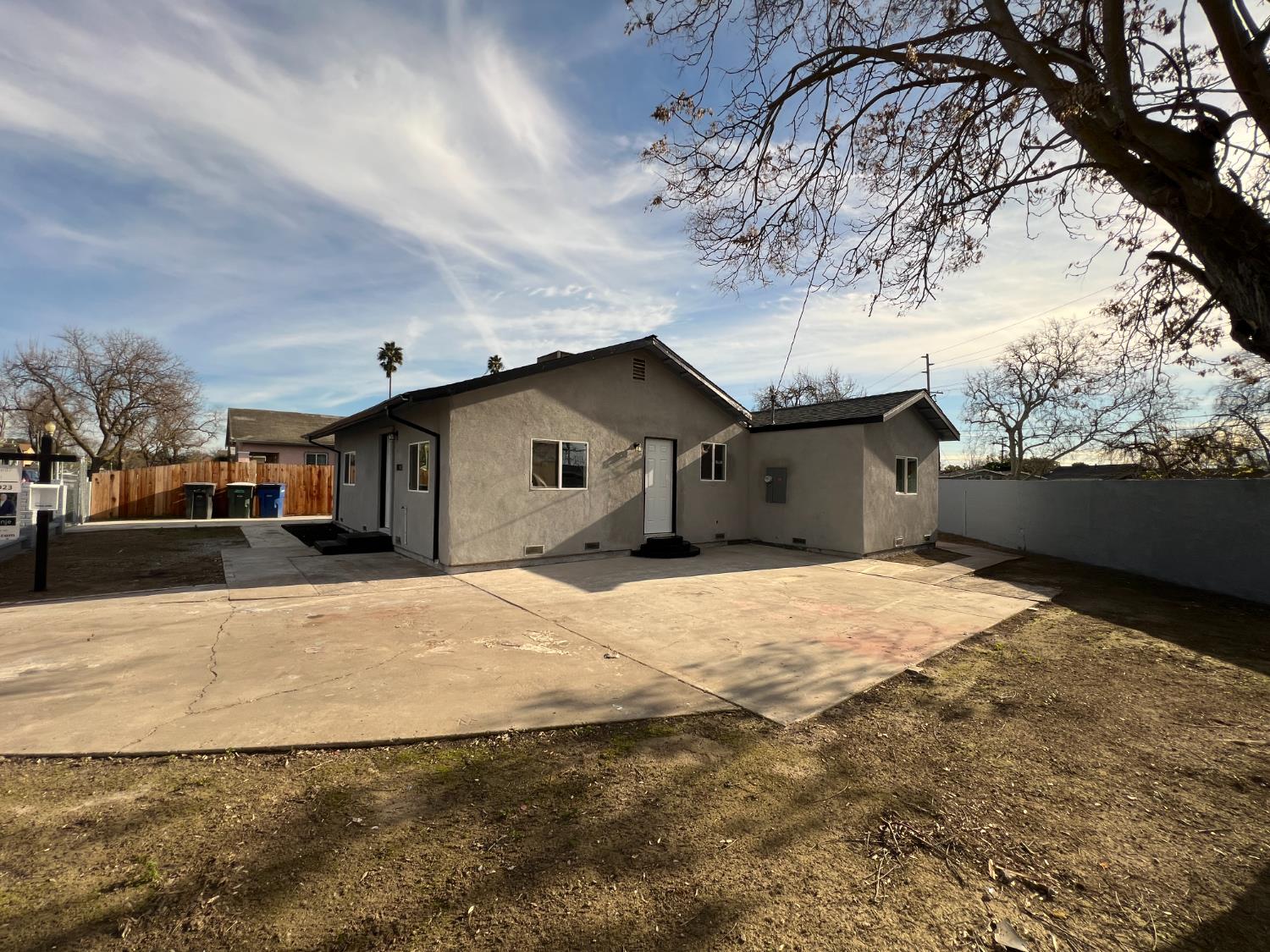 1031 4th St, Modesto, CA 95351