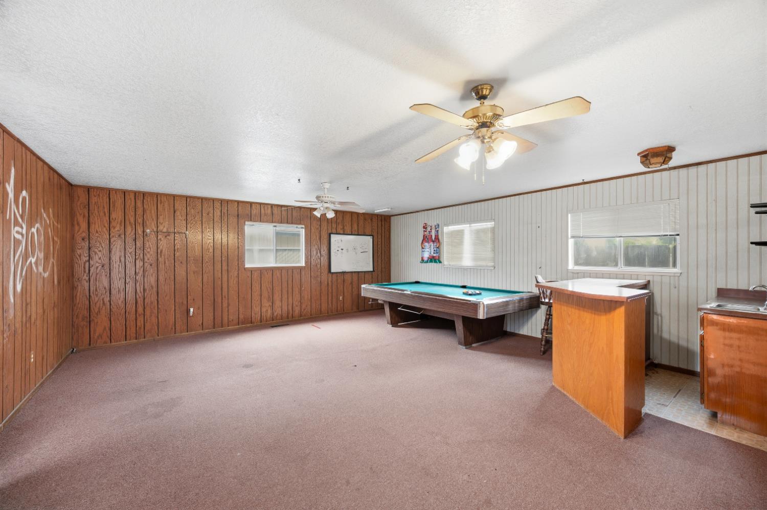 1244 W J St, Oakdale, CA 95361