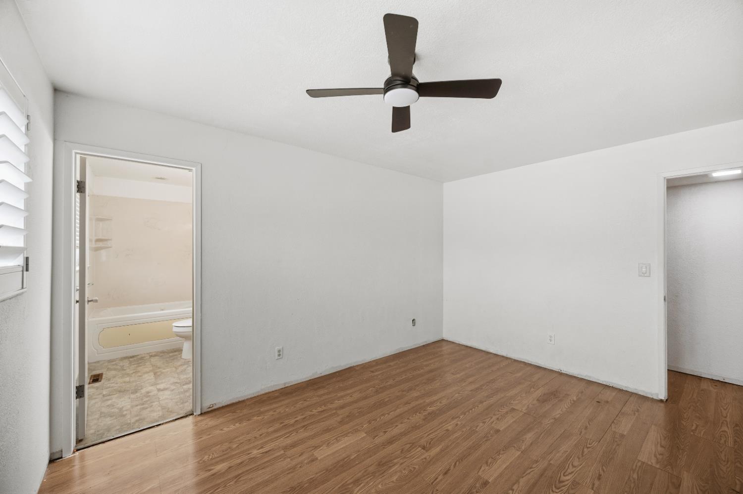 1244 W J St, Oakdale, CA 95361