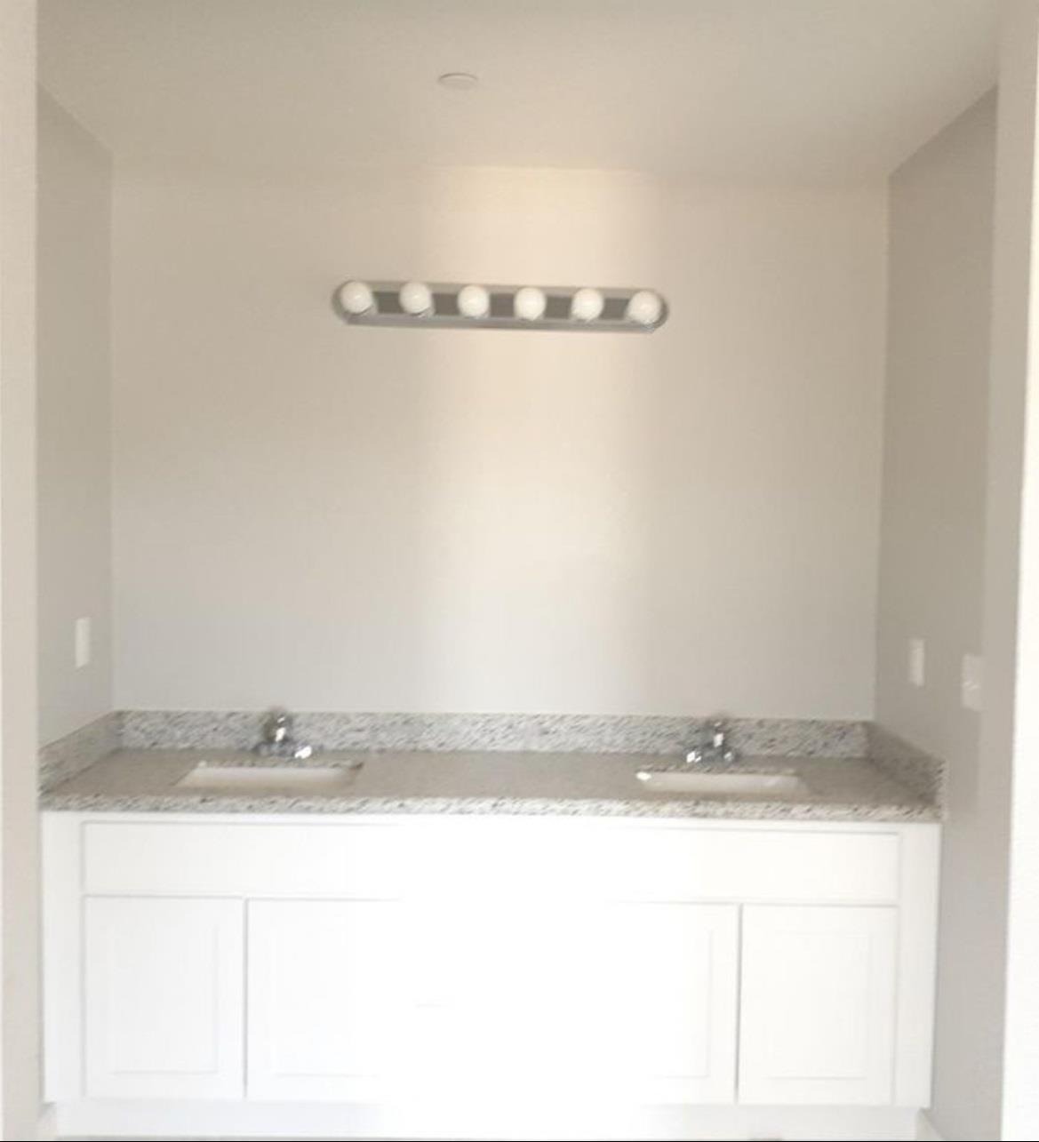 1065 Vermont Ave, Turlock, CA 95380