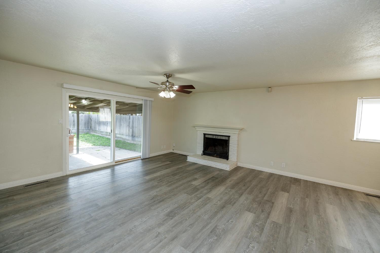 2246 First St, Atwater, CA 95301