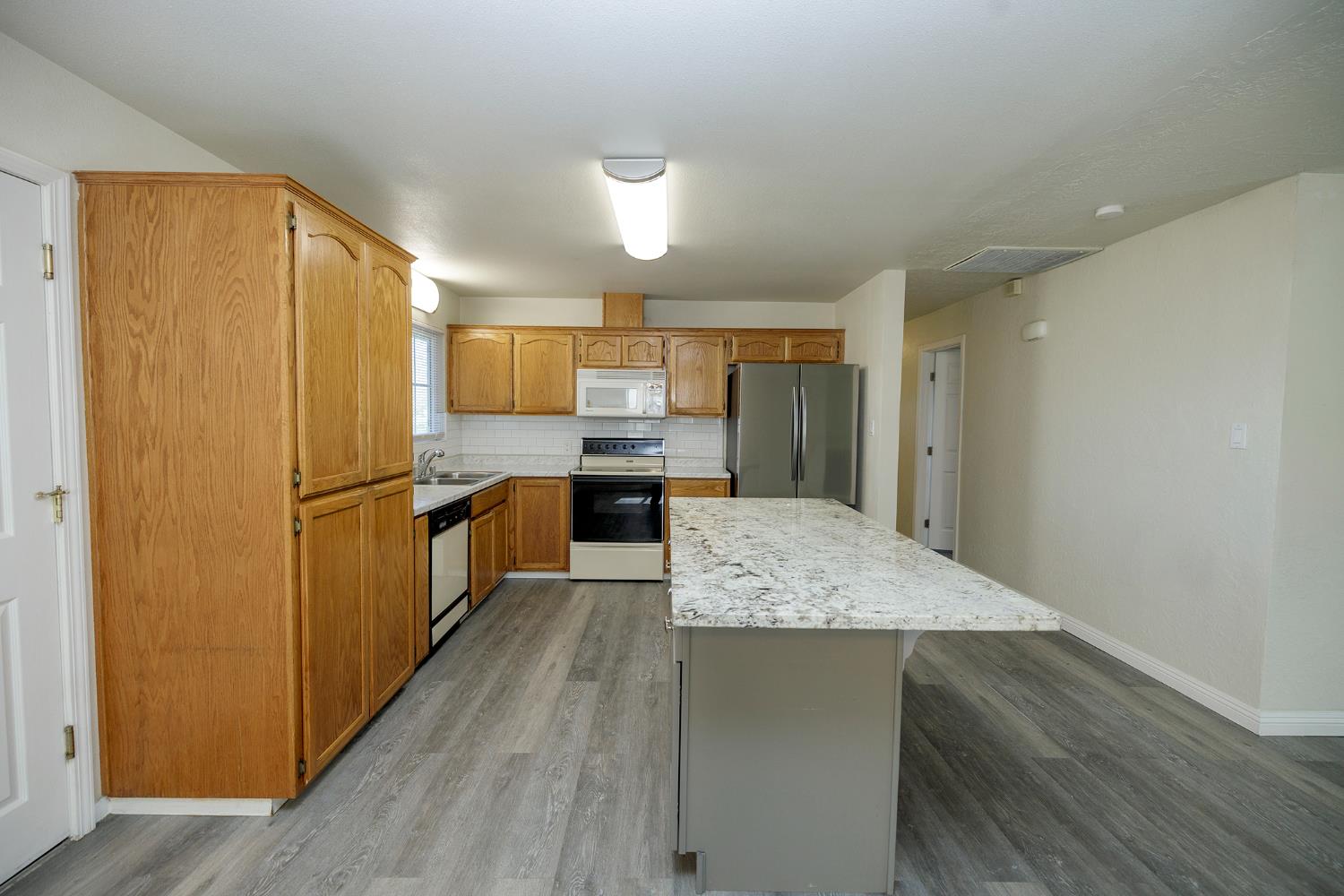 2246 First St, Atwater, CA 95301