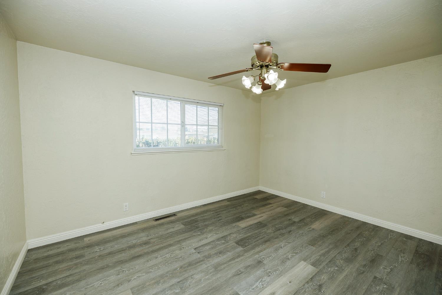 2246 First St, Atwater, CA 95301