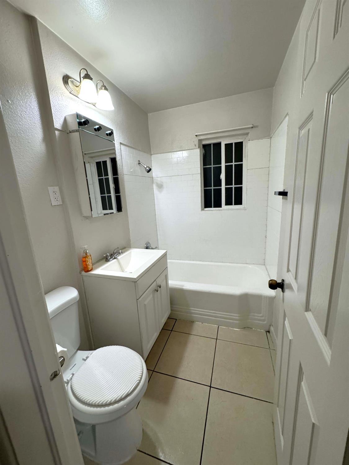 3331 3337 E Clinton Ave, Fresno, CA 93703