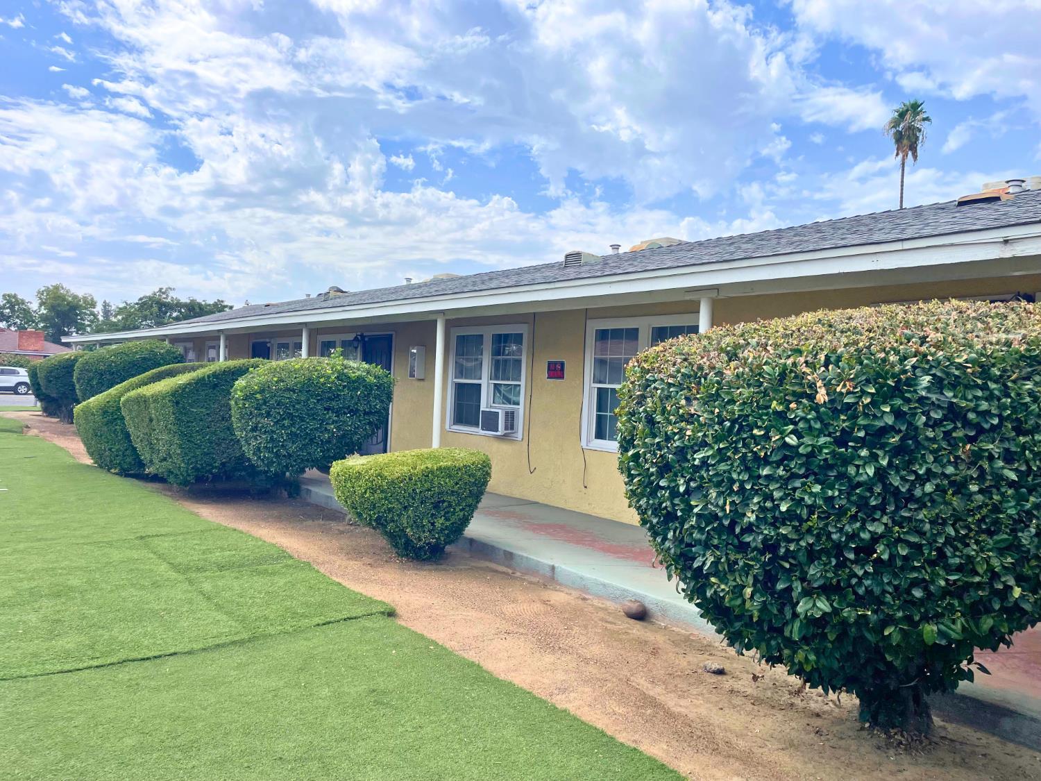 3331 3337 E Clinton Ave, Fresno, CA 93703