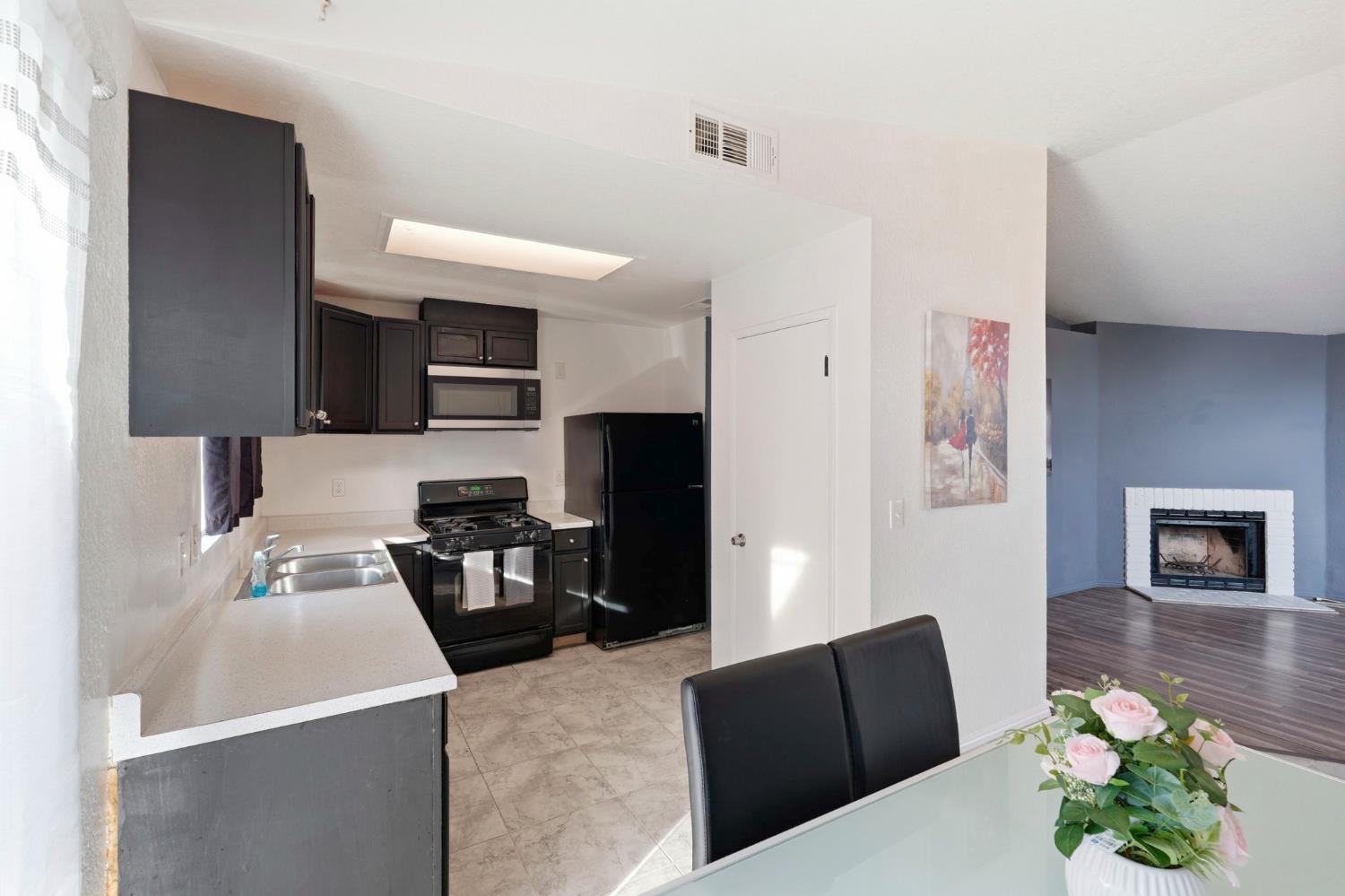 1809 Taos Ct, Modesto, CA 95351