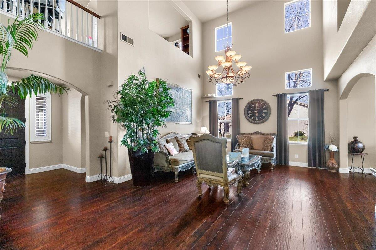 4020 Calistoga, Modesto, CA 95356