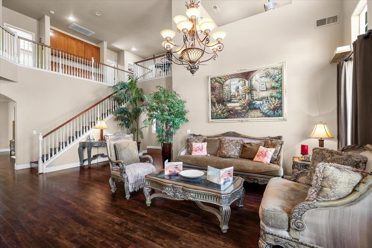 4020 Calistoga, Modesto, CA 95356