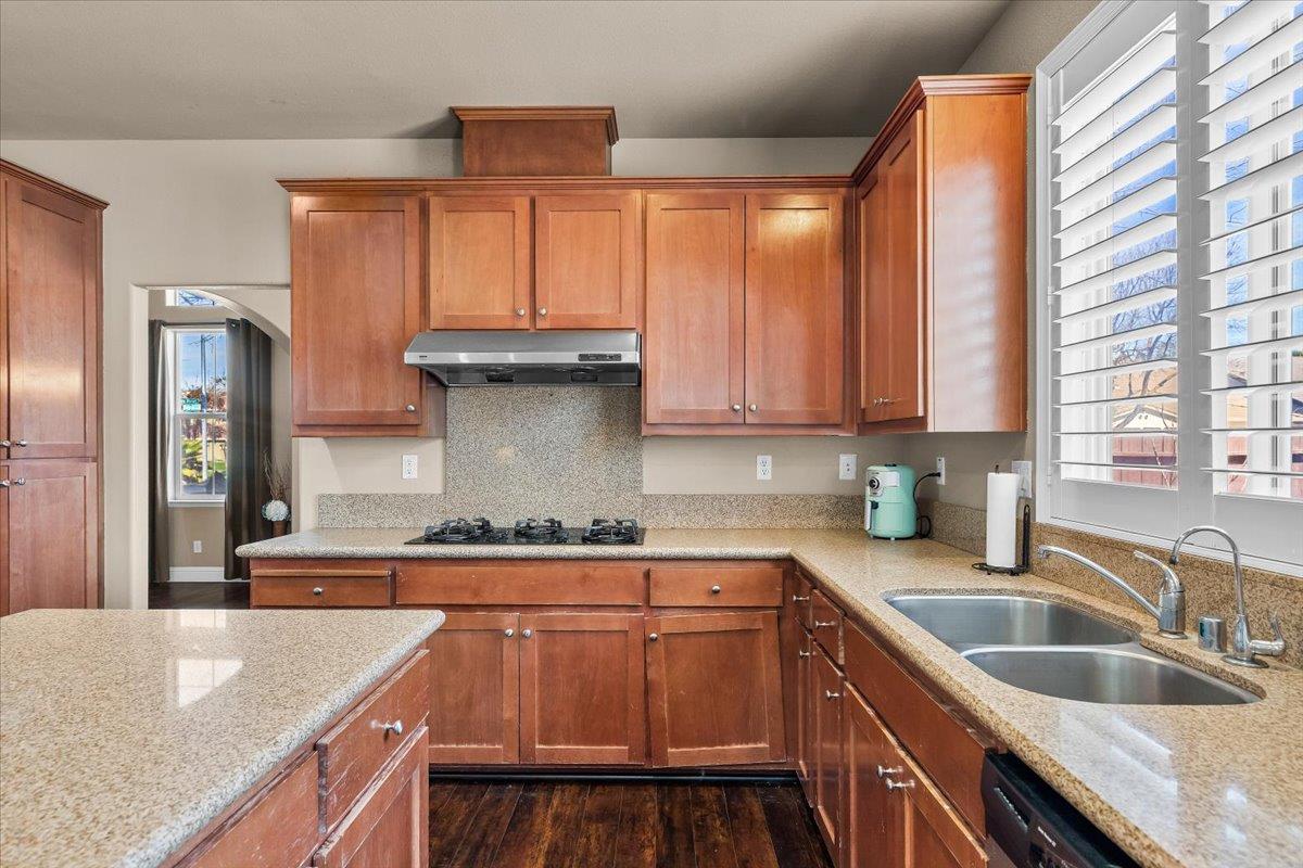 4020 Calistoga, Modesto, CA 95356