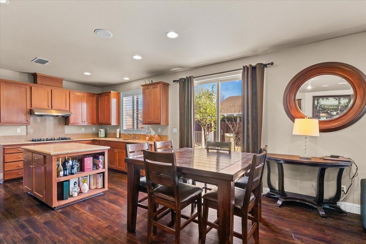 4020 Calistoga, Modesto, CA 95356