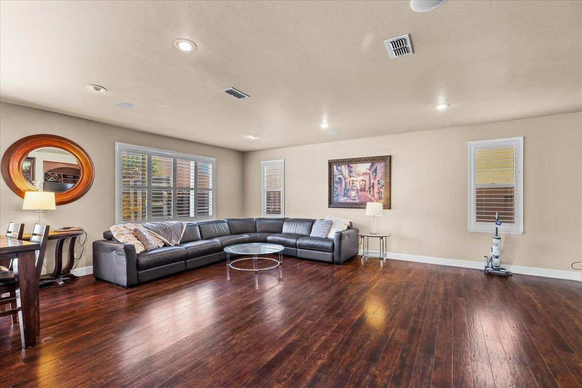 4020 Calistoga, Modesto, CA 95356