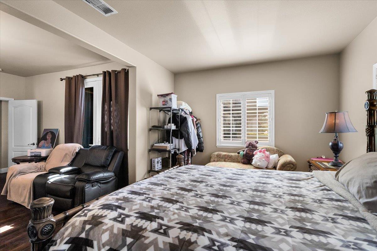 4020 Calistoga, Modesto, CA 95356