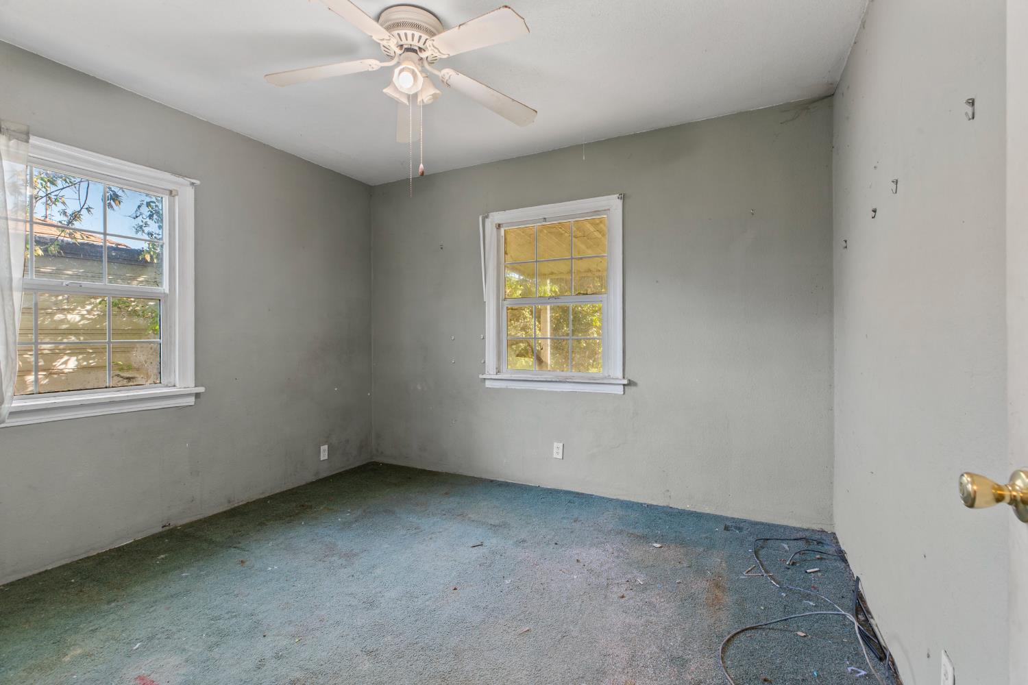 1416 Victoria Dr, Modesto, CA 95351