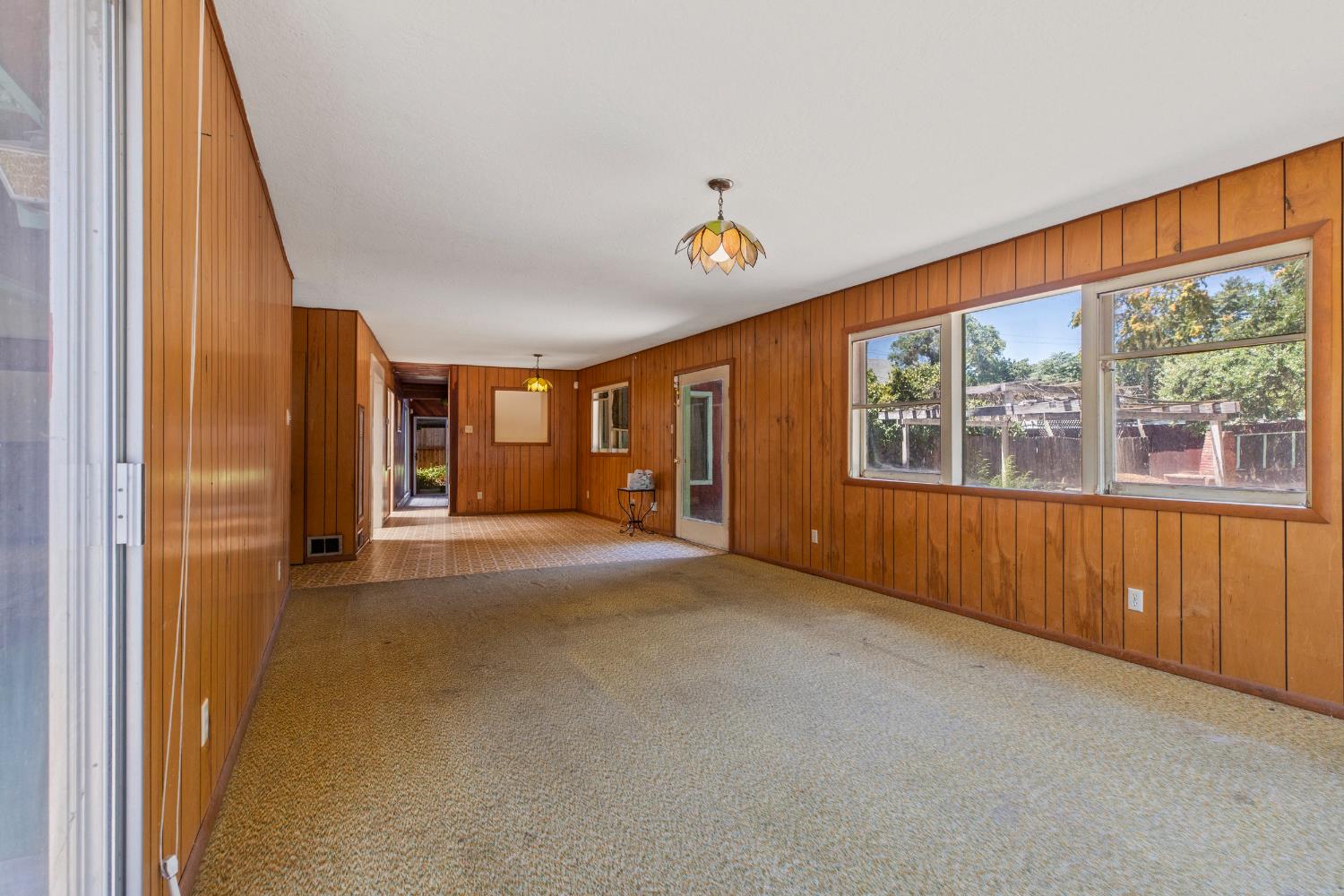 207 Lane St, Modesto, CA 95354