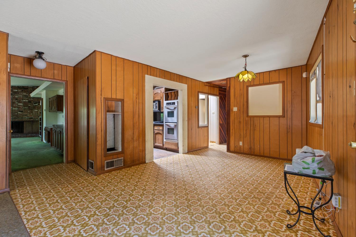 207 Lane St, Modesto, CA 95354