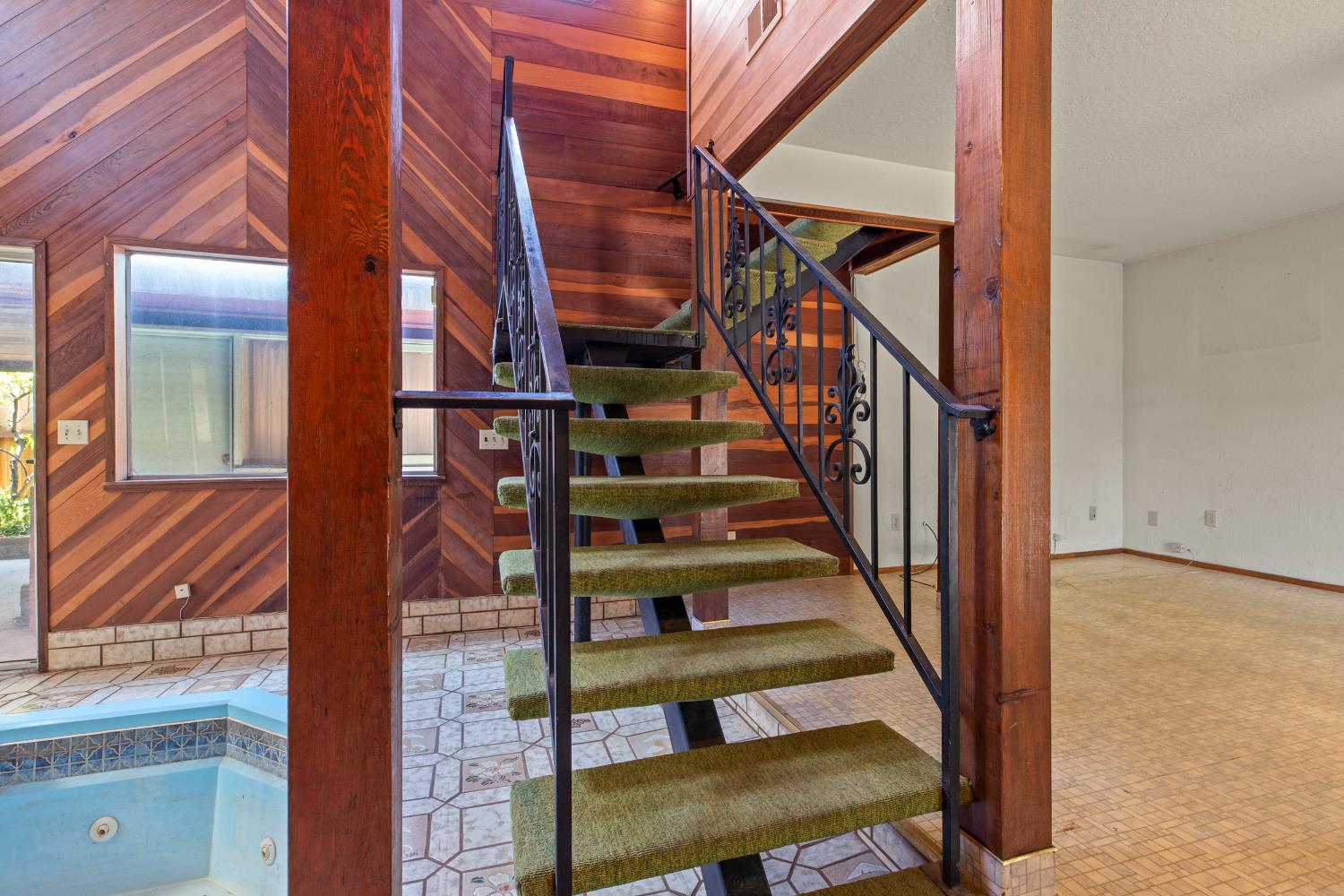 207 Lane St, Modesto, CA 95354