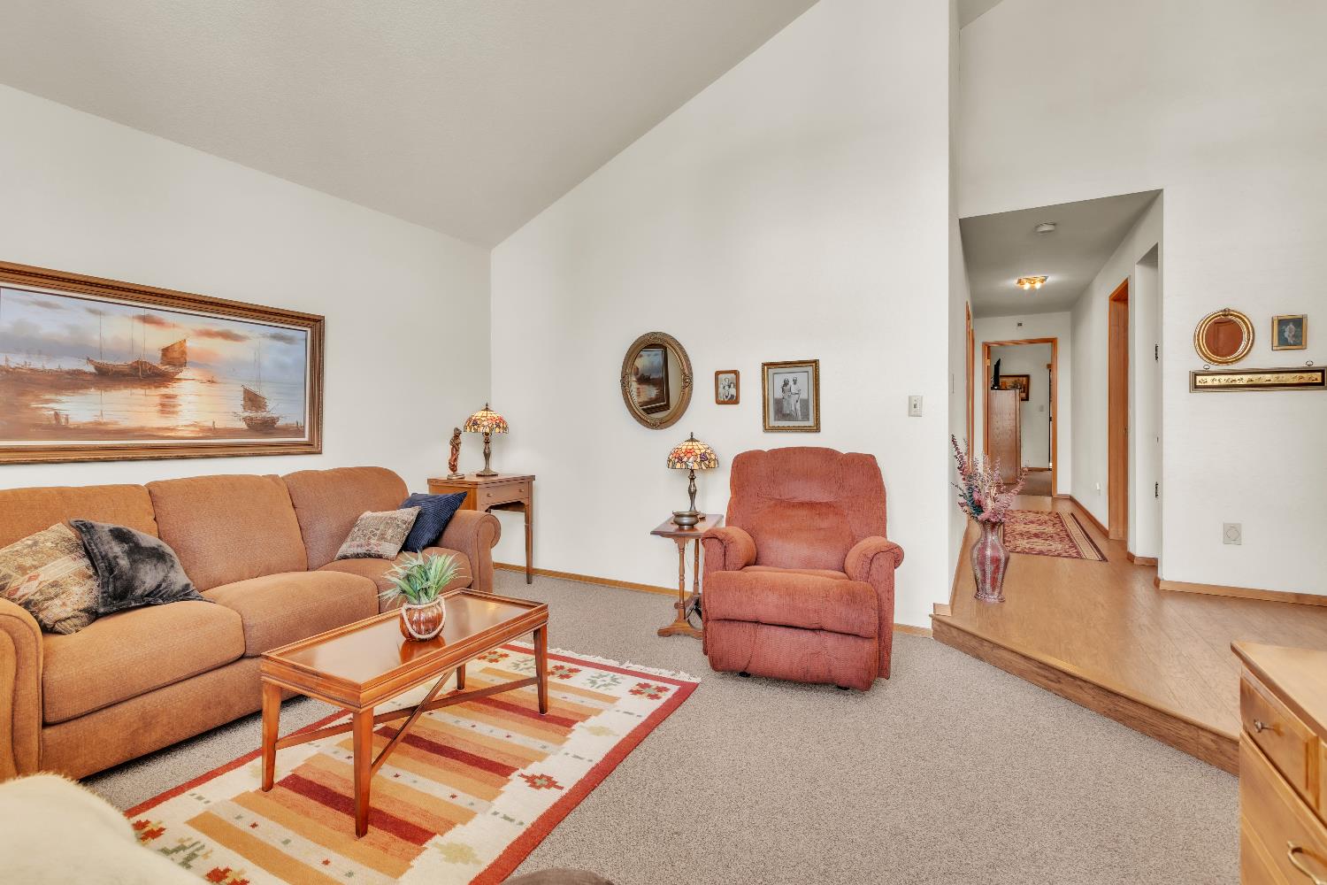 2504 Bridle Path Ln, Modesto, CA 95356