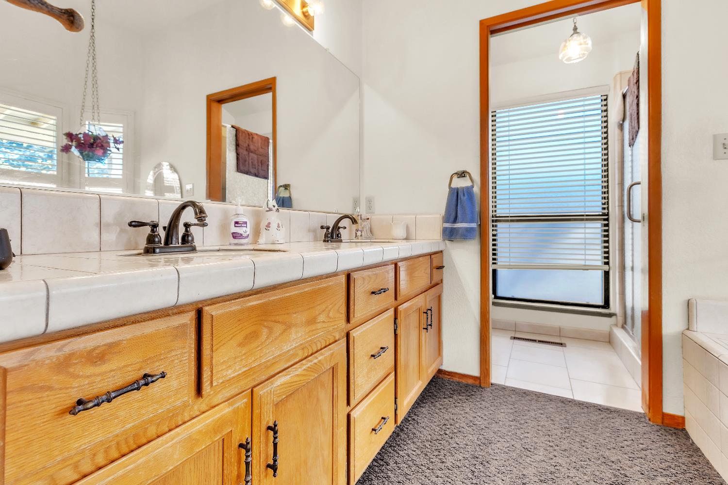 2504 Bridle Path Ln, Modesto, CA 95356