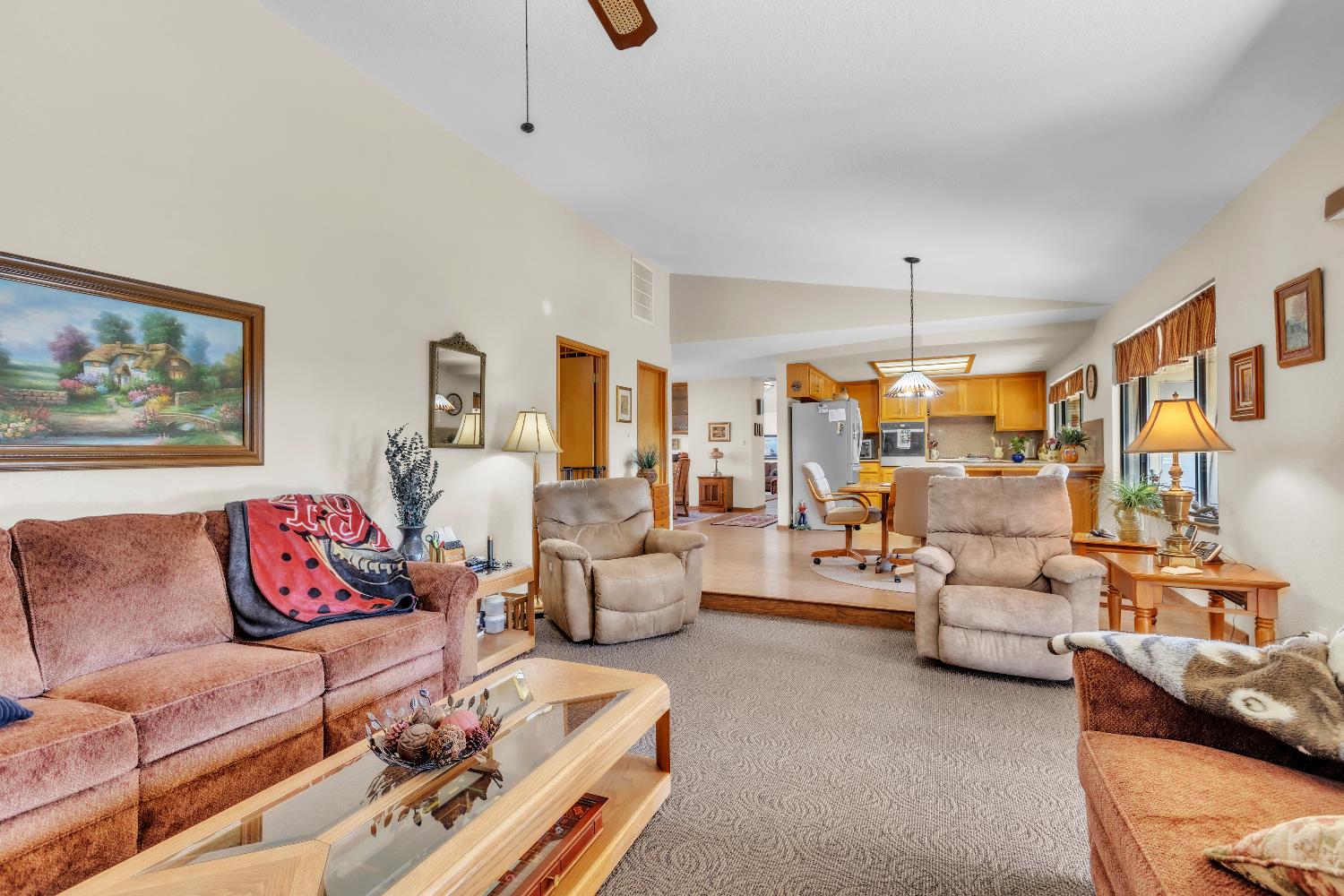 2504 Bridle Path Ln, Modesto, CA 95356