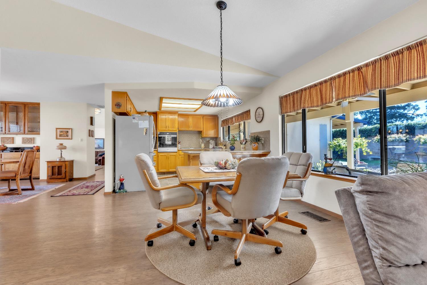 2504 Bridle Path Ln, Modesto, CA 95356