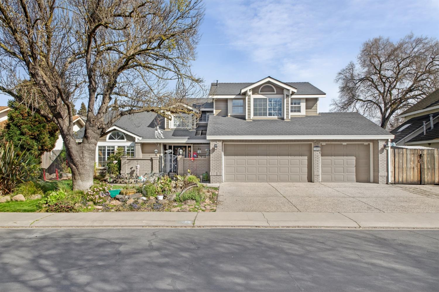 1224 Glenbrook Way, Modesto, CA 95355