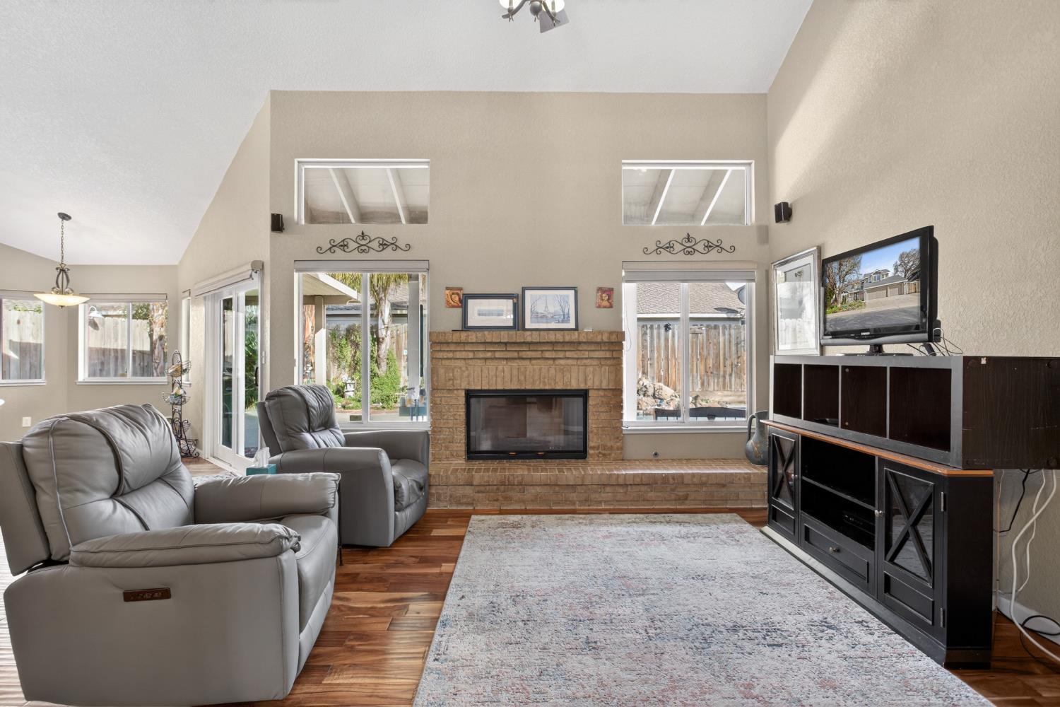 1224 Glenbrook Way, Modesto, CA 95355