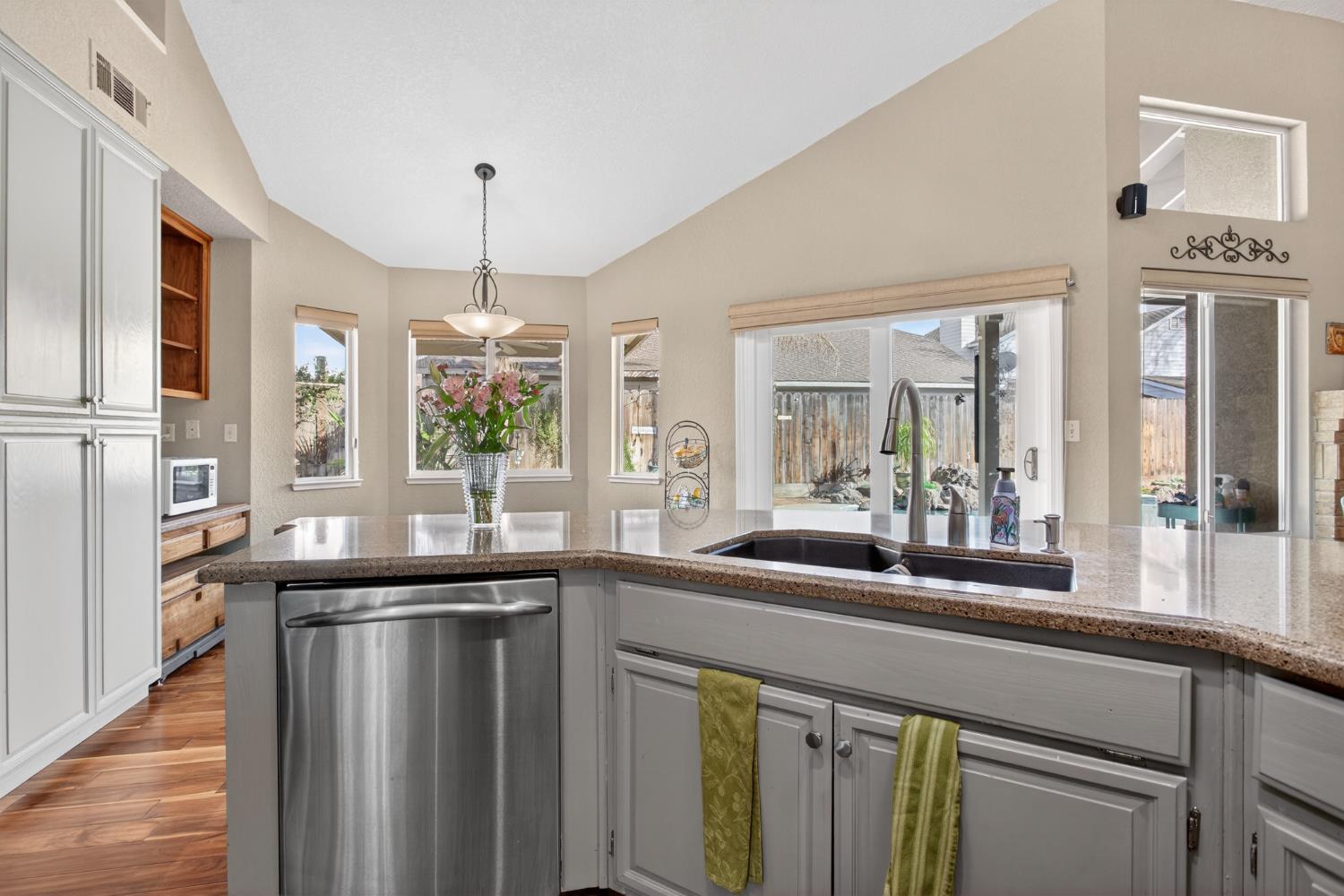 1224 Glenbrook Way, Modesto, CA 95355