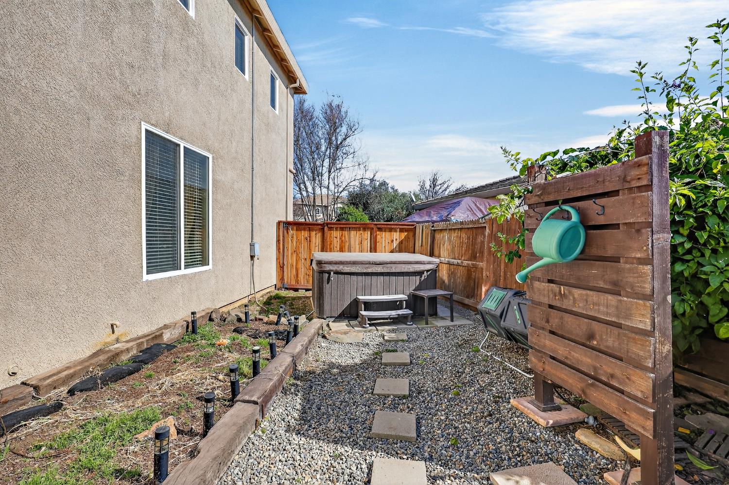 11437 Mirage Dr, Chowchilla, CA 93610