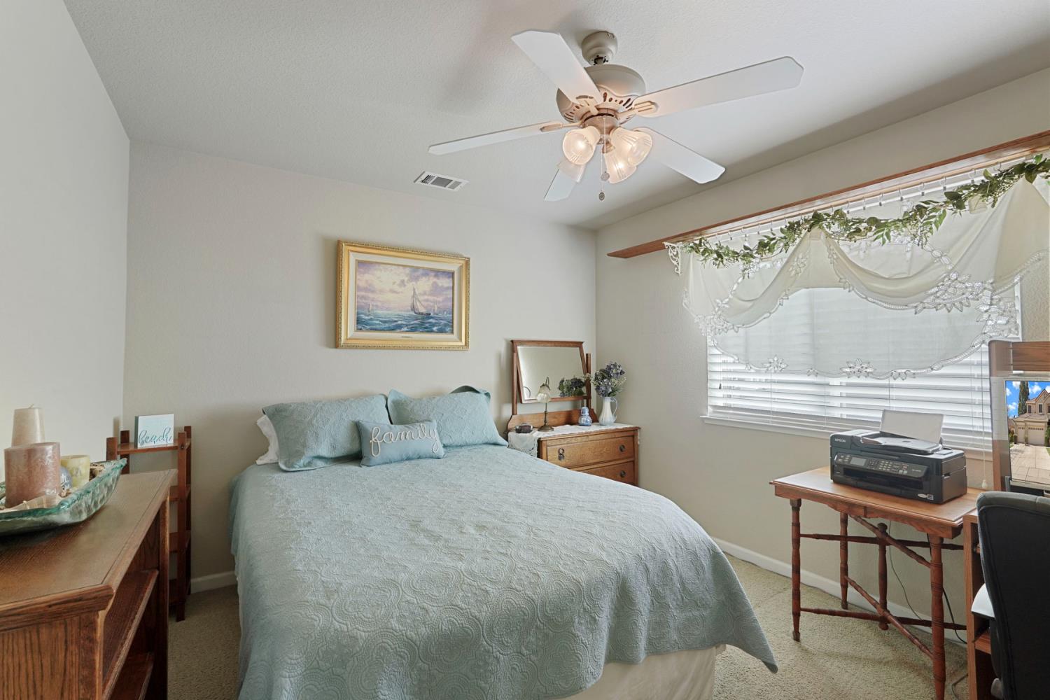 2043 Derrick Ave, Manteca, CA 95337