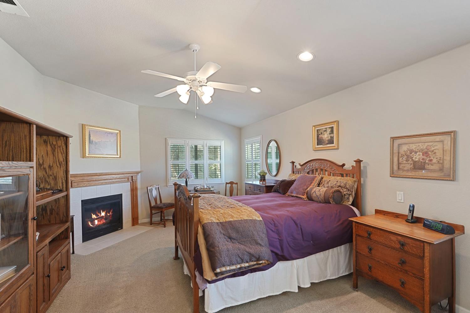 2043 Derrick Ave, Manteca, CA 95337