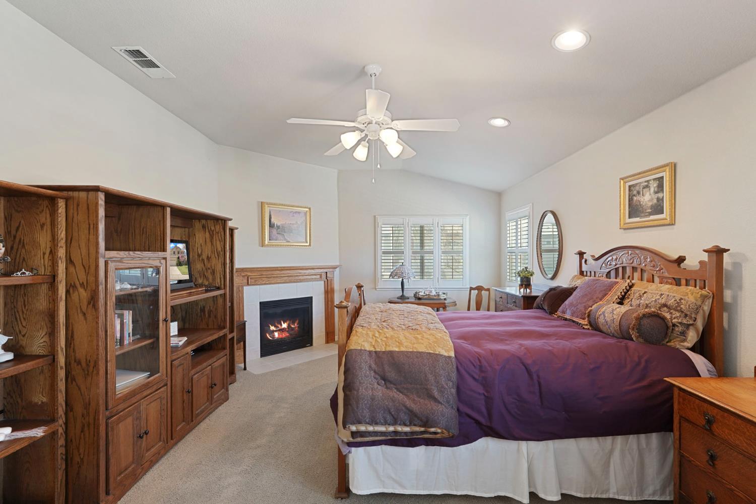 2043 Derrick Ave, Manteca, CA 95337