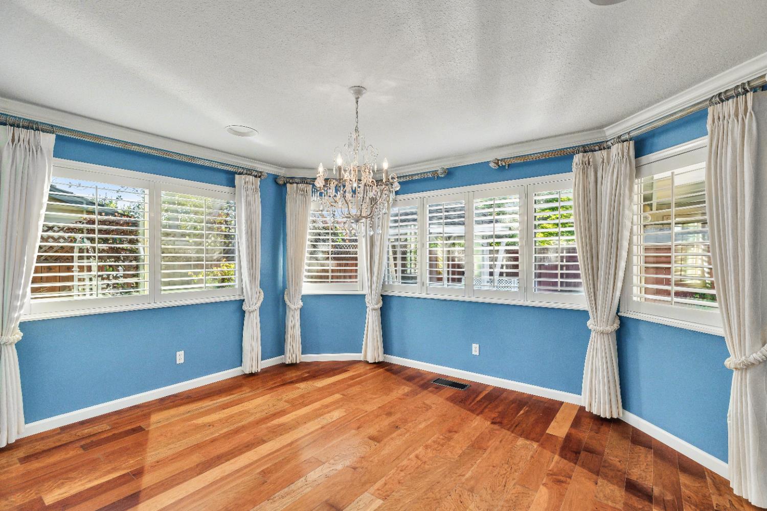 3809 Marigold Ln, Modesto, CA 95356