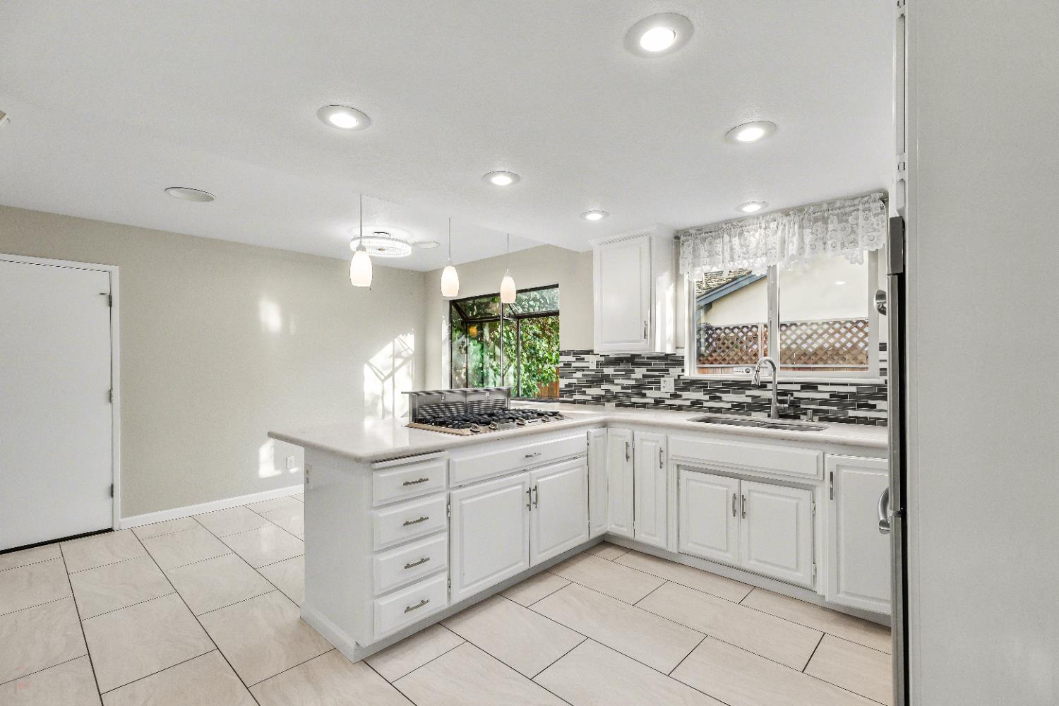 3809 Marigold Ln, Modesto, CA 95356