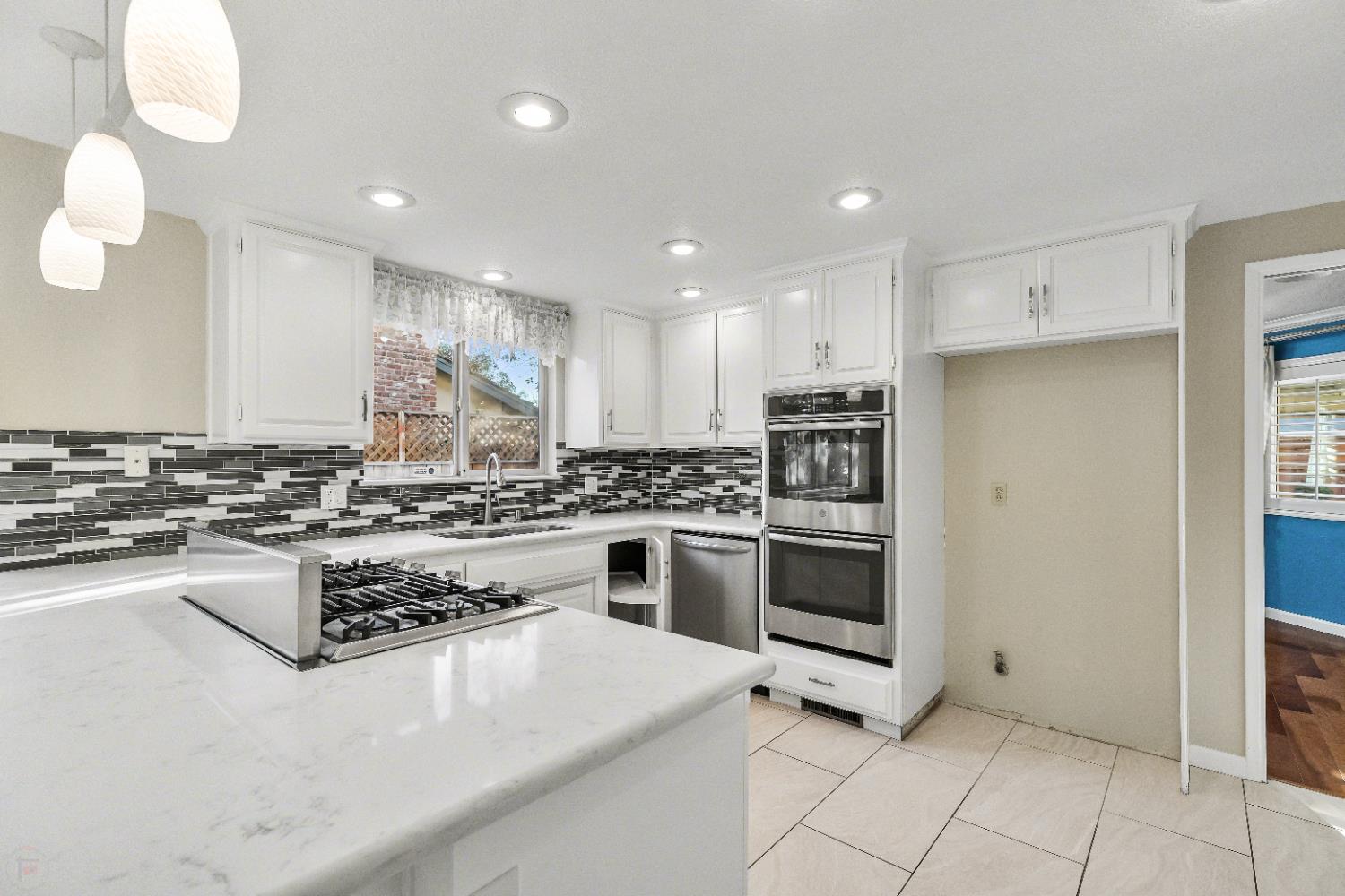 3809 Marigold Ln, Modesto, CA 95356