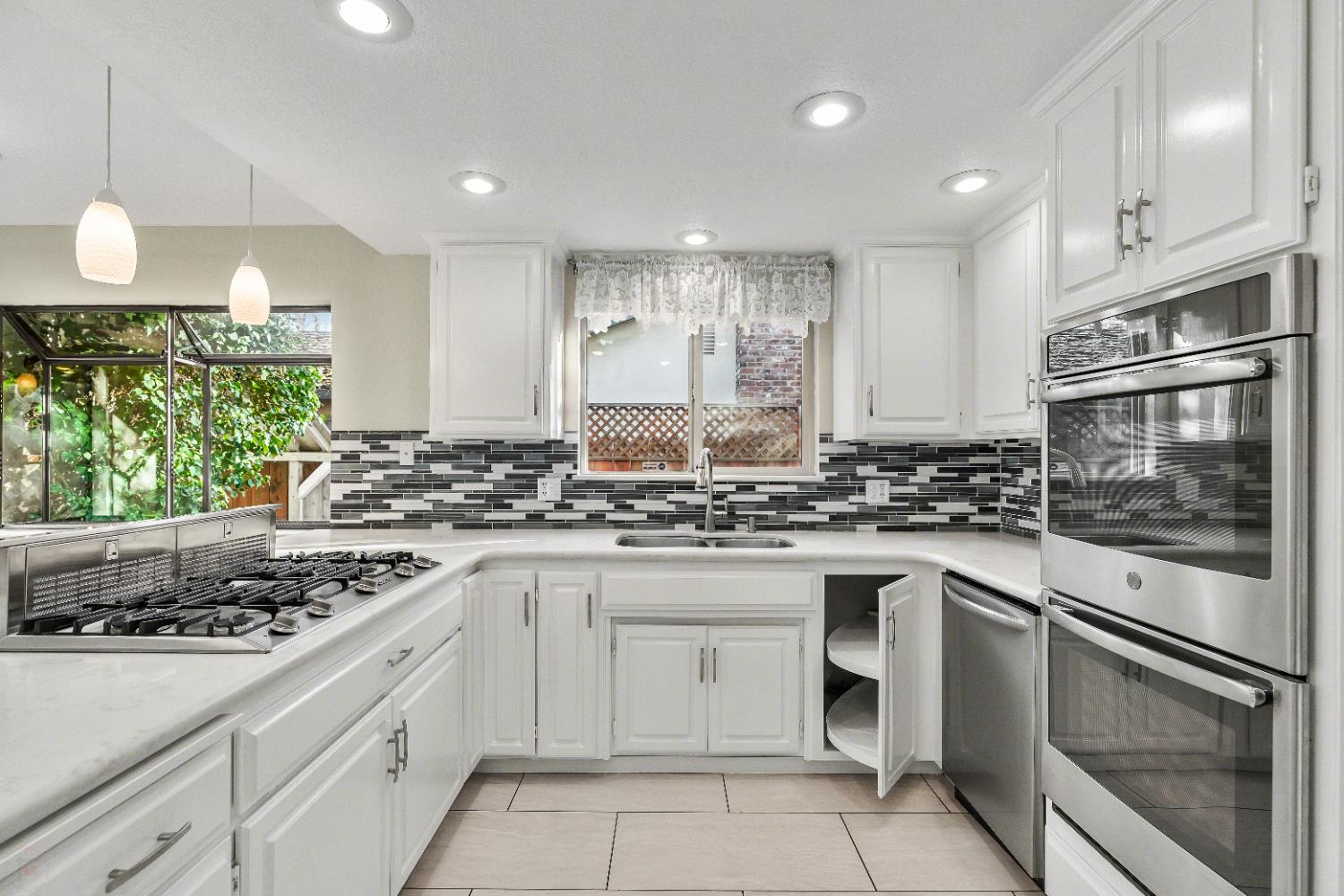 3809 Marigold Ln, Modesto, CA 95356