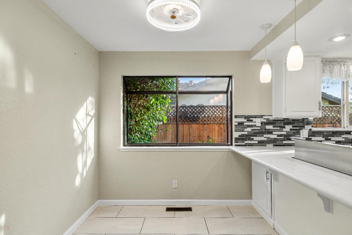 3809 Marigold Ln, Modesto, CA 95356